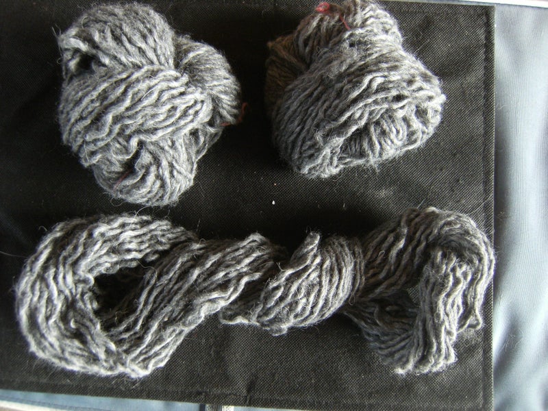 Knitting yarn - grey skeins 140 gm Ref Jac42 Carousel 1