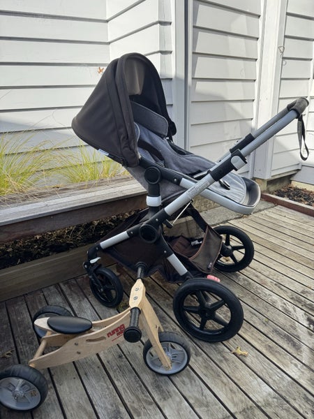 Bugaboo fox pram Carousel 2