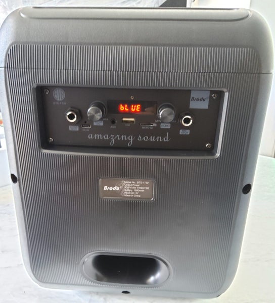 karaoke 8inch with lightning. Bluetooth ect.plus microphone Carousel 8