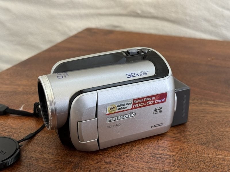 Panasonic SDR-H20 HDD and SD card Video Camera Carousel 1