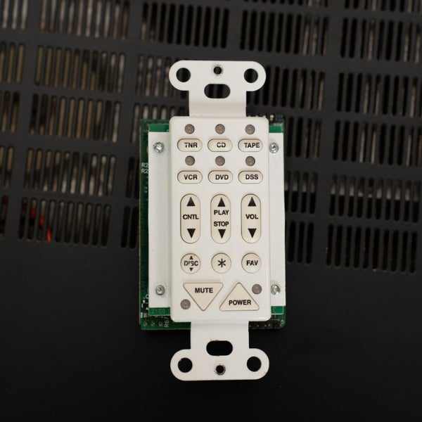Elan S6 Multi-Room Controller six-zone amplifier/audio matrix and Z100 keypad Carousel 4