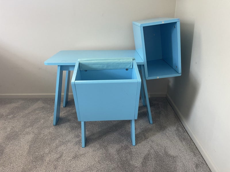 Blue Animal shaped table and chair with storage Carousel 2