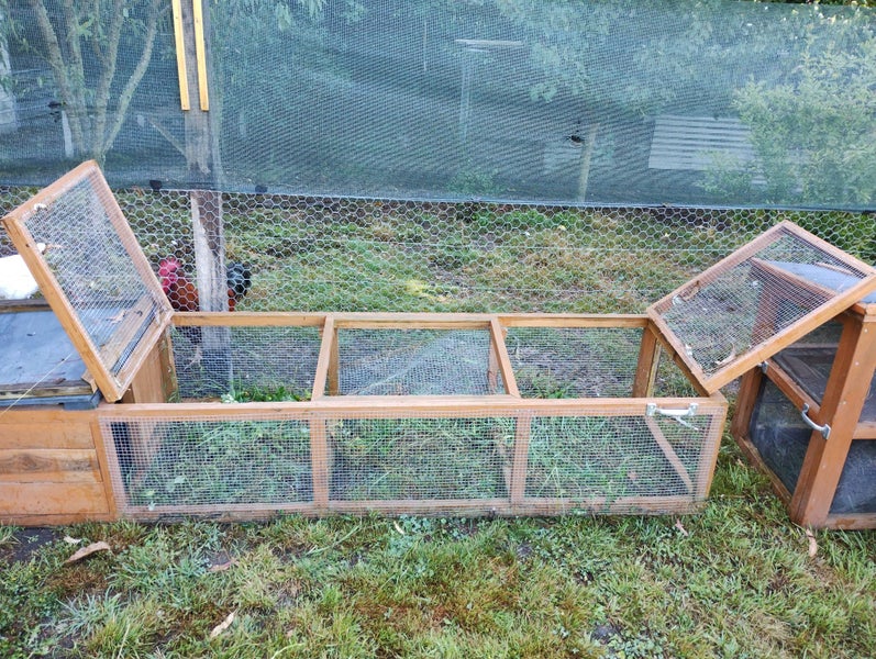 Large rabbit hutch and run Carousel 4