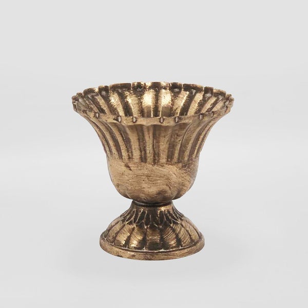 Gold Metal Holders Carousel 1