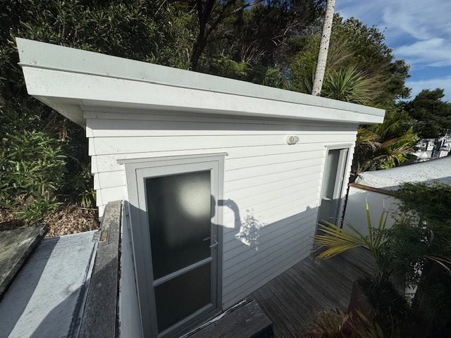 Double Toilet Block Approx 5m x 3m. Would be a good convert for a site office Carousel 5