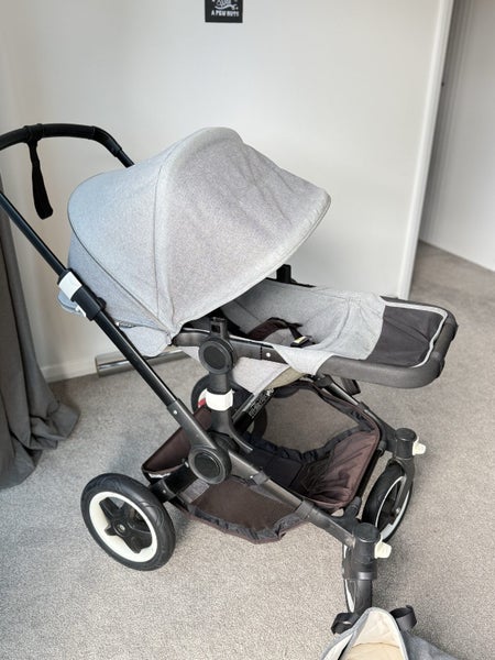 Bugaboo buffalo bassinet + stroller Carousel 1