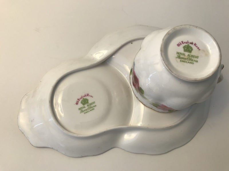 ROYAL ALBERT OLD ENGLISH ROSE TENNIS SET62863855939330112