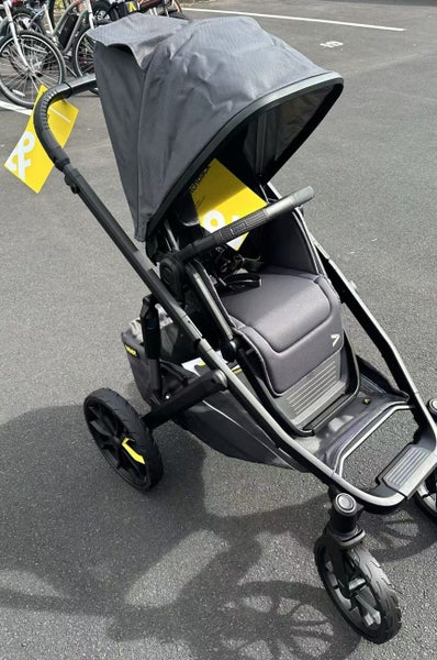 VEER pram, switch&roll luxe bundle, one frame+one seat Carousel 1