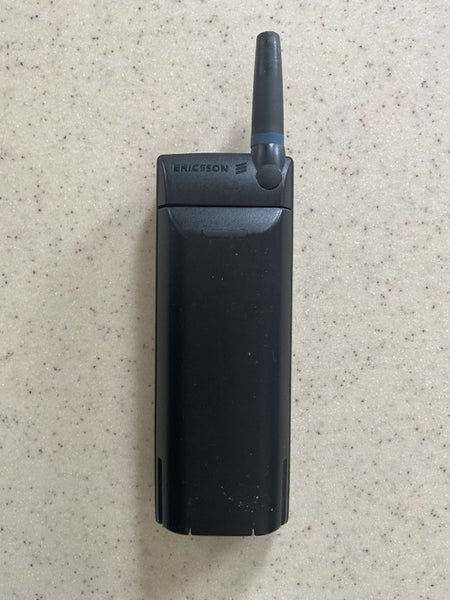 ERICSSON A1018s late 90s. GSM Phone cond unknown Carousel 2