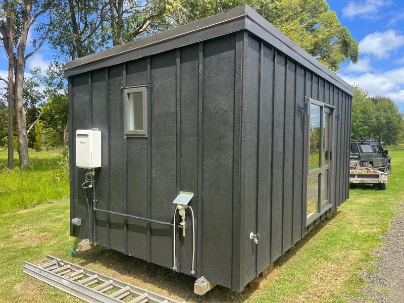 6m x 3m Modern Self Contained Cabin Carousel 2