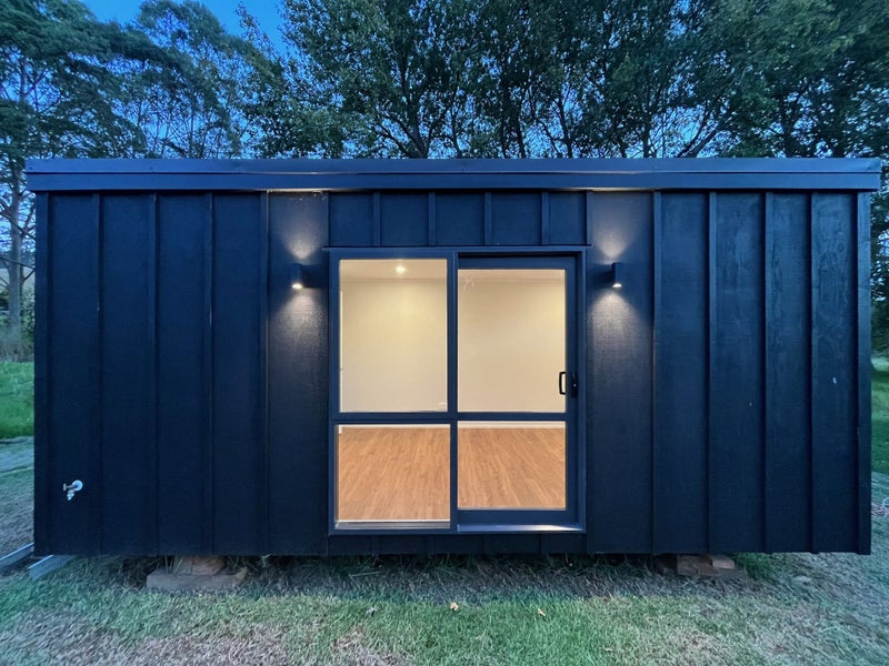 6m x 3m Modern Self Contained Cabin Carousel 1