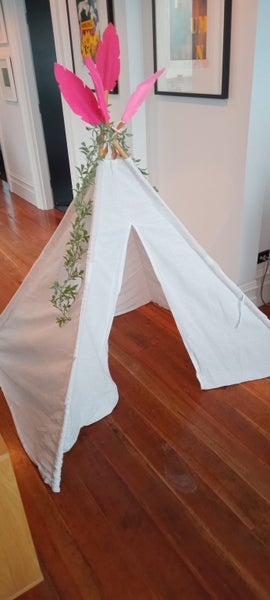 Kids tepee Carousel 1