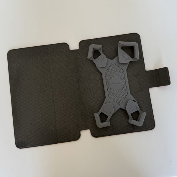 Targus SafeFit Rotating Universal Case for 7-8.5" Tablet - Red $1res Carousel 3