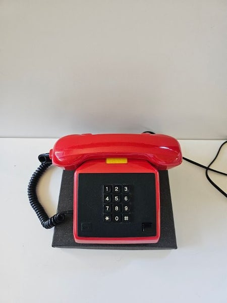 Retro 1980's Vintage DDR Button Phone "Ferro-Quic", 08/87, Type 590-25207. Carousel 2