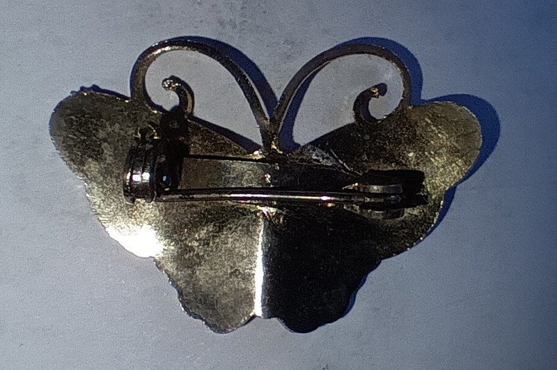 BEAUTIFUL ENAMEL BUTTERFLY BROOCH 2 Carousel 2