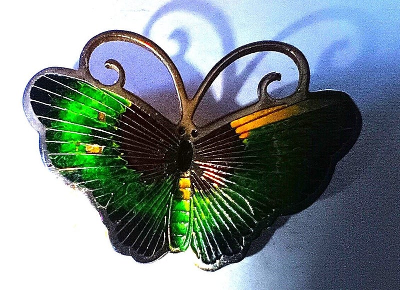 BEAUTIFUL ENAMEL BUTTERFLY BROOCH 2 Carousel 1
