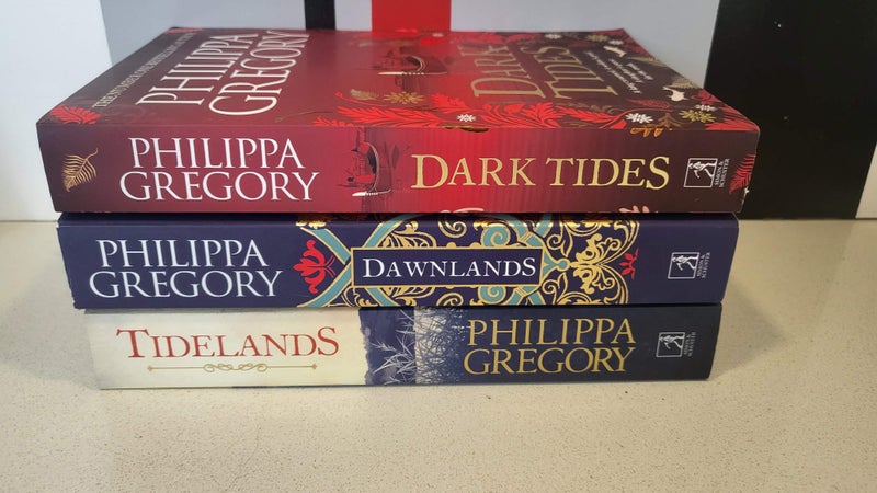 PHILIPPA GREGORY X 3 DARK TIDES, TIDELANDS & DAWNLANDS - TRADE PAPER BACKS Carousel 2