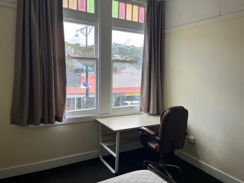 Newtown, 4 bedrooms62854315014146111