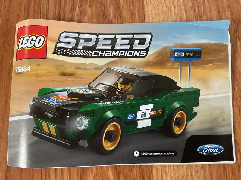 Lego 75884 Speed Champions - 1968 Ford Mustang Fastback Carousel 1