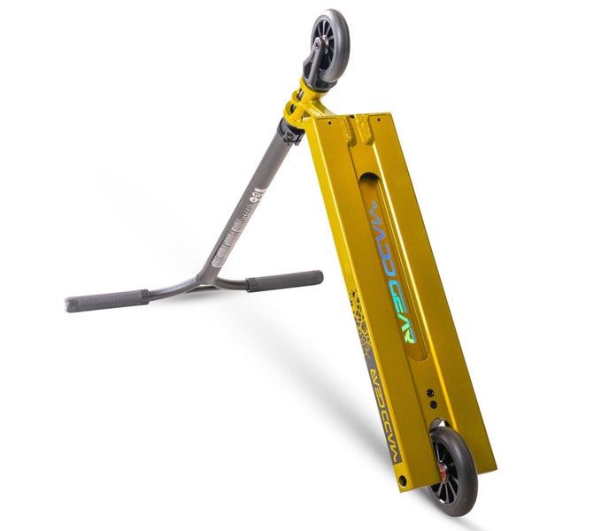 MADD GEAR MGX 550 SCOOTER GOLD BAR Carousel 2