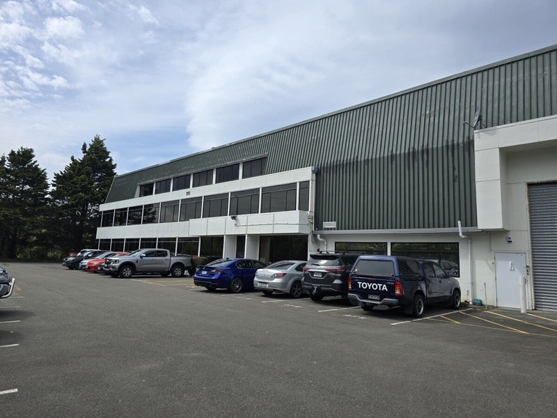 Image 1 of 7