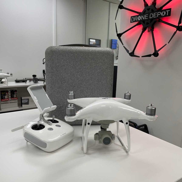 [Second Hand] DJI Phantom 4 Pro Carousel 1