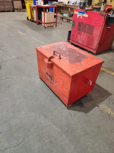 Lockable Steel Storage Box Carousel 1