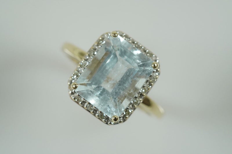Enchanting Ocean Blue Aquamarine & Diamond 9ct Engagement ring Carousel 2