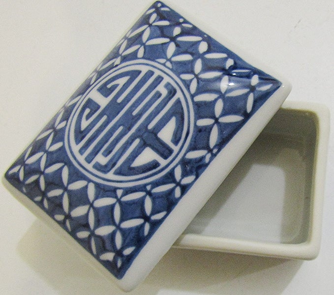 Blue and white ceramic trinket box, ideal for candle makers Carousel 3