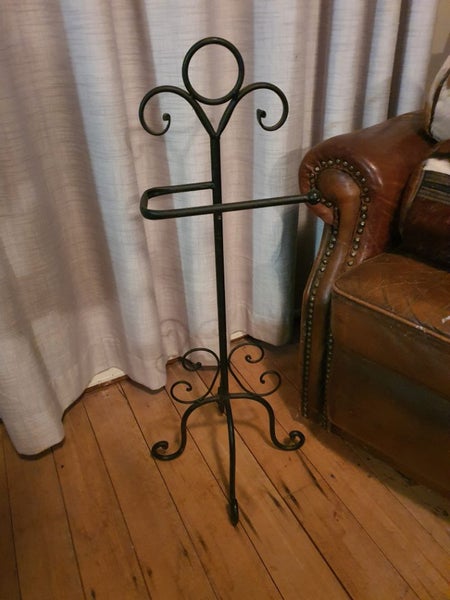 Wrought Iron Freestanding Towel/Toilet Paper Holder Carousel 1