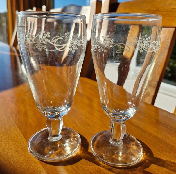 Retro Parfait or Wine Glasses Carousel 1