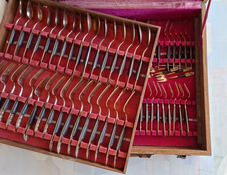 Approx 100 items of brass and wood cutlery Carousel 2
