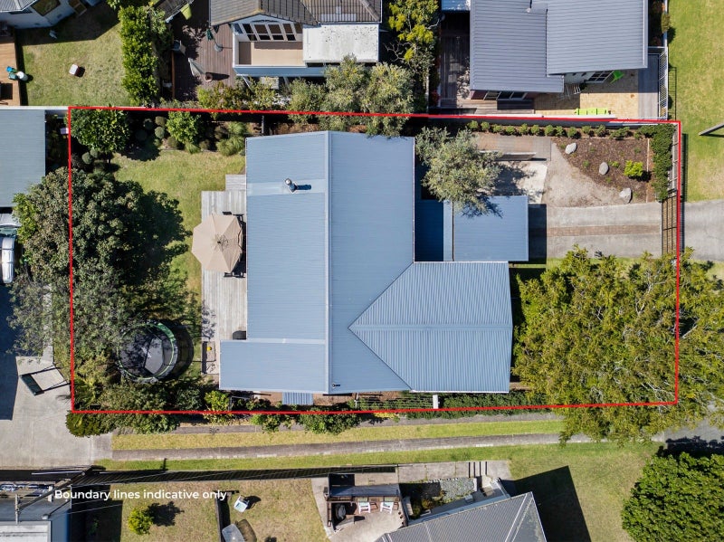 Image 2 of 28