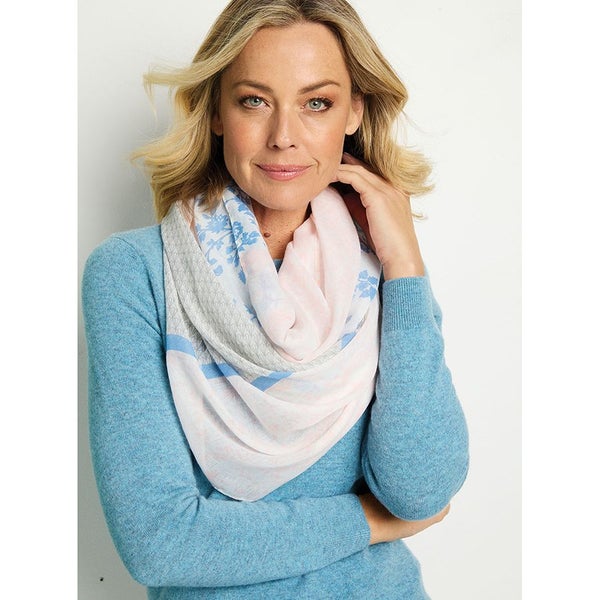 Blossoms Scarf62934714342658111