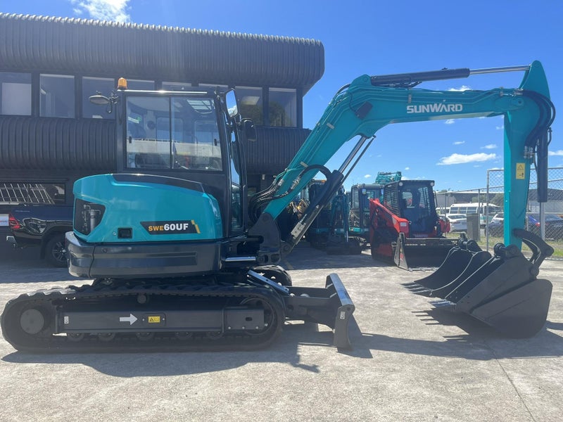 Sunward SWE60UF 6Ton Digger/Excavator Carousel 2