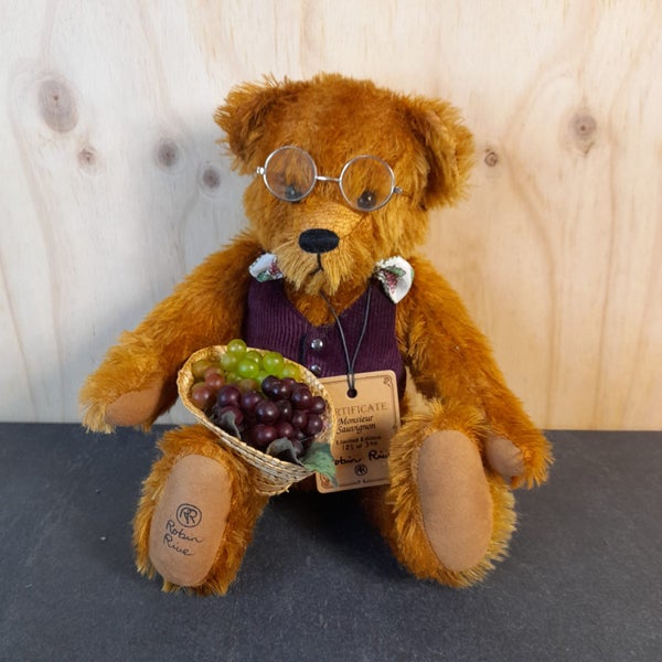 NZ collectable Robin Rive Bear - Monsieur Savignon Carousel 1