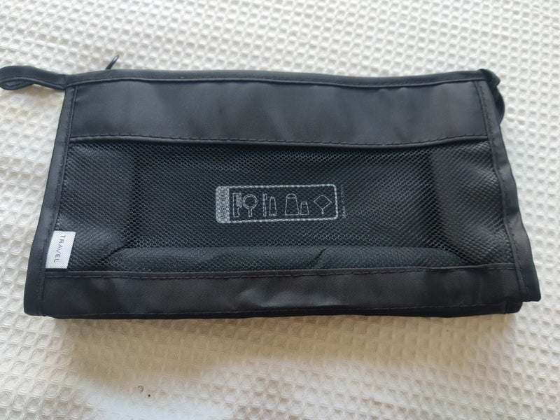 $1R, New, Travel Wash / cosmetics bag, black Carousel 1