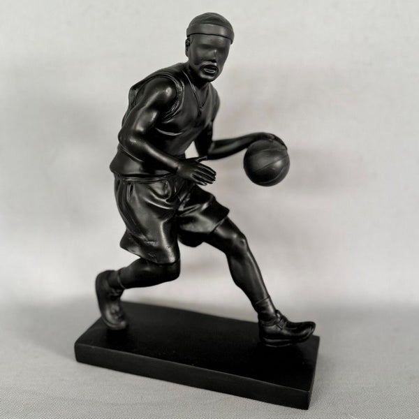 Figurine - Basketball (16 x 24cm) Carousel 1