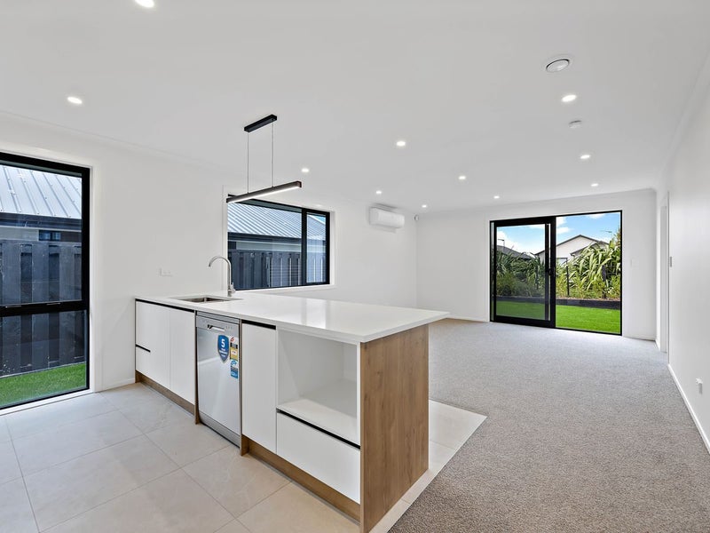 Image 2 of 15