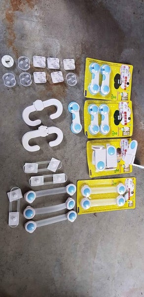 Kids safety drawer locks socket blocks Carousel 1