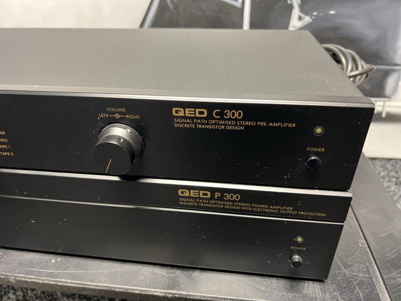 Vintage QED amp & pre amp - C300/P300 Carousel 2