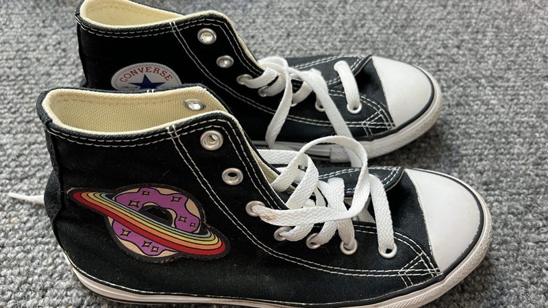Girls Converse All Star Chuck Taylor high tops size US3, UK2.5, CM21.5, exc cond Carousel 1