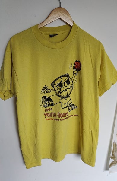 Vintage basketball tshirt size L Carousel 2