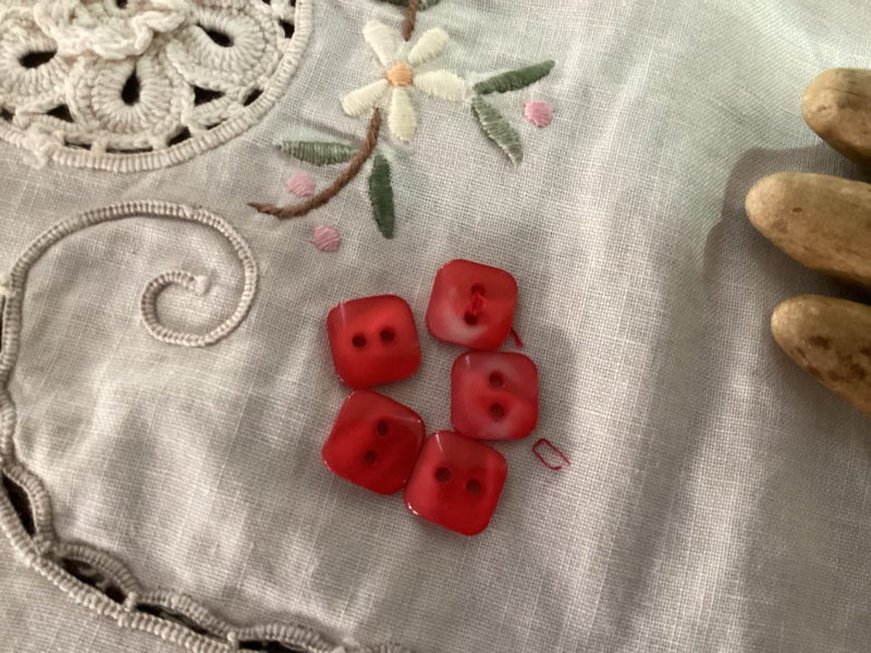 Vintage buttons 8 in total Carousel 6