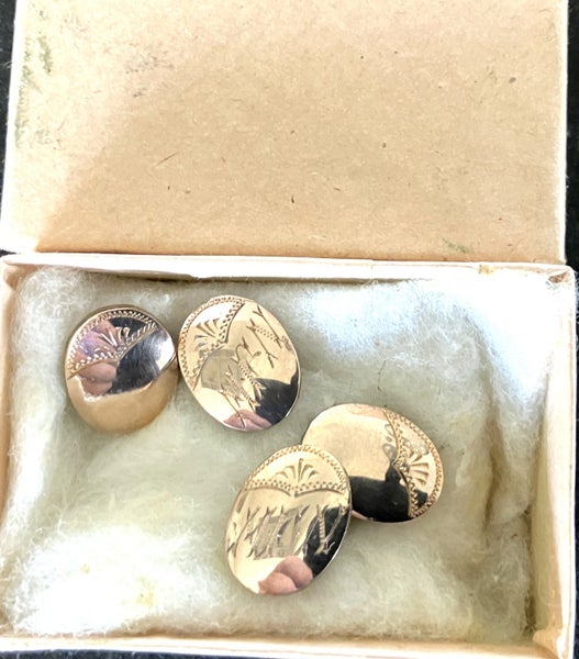 Double-sided gold cuff links. Carousel 2