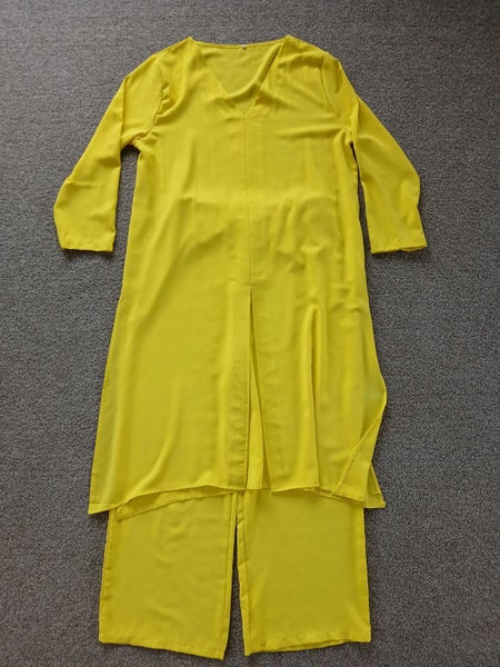Wide Leg Pant Suit size 16-18 Carousel 1