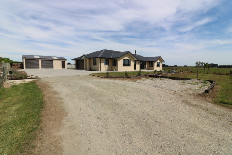 Image 2 of 20
