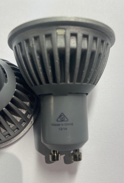 SET OF 4 x ROBUST CLICK BRAND HIGH END NON DIMMABLE 5W LED'S (WARM WHITE 3000K) Carousel 3