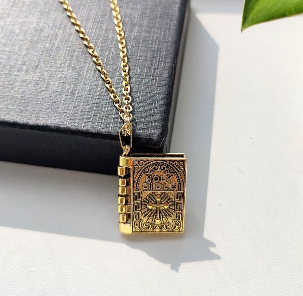 Holy Bible Pendant Necklace NAL6ZS-163004014955138113