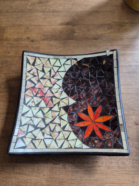 Home decor bowl / plate Carousel 1